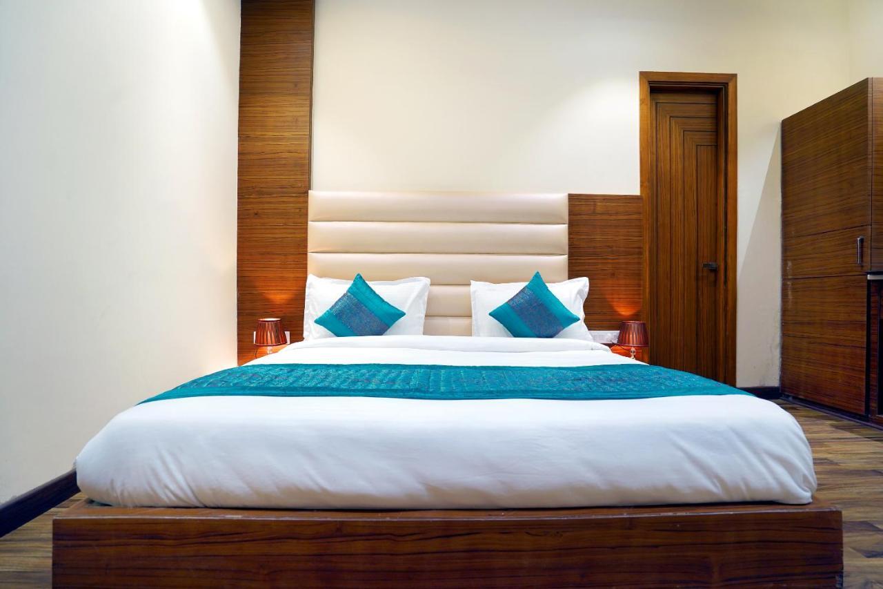 Hotel Aura Grand By Levelup Hotels 암리차르 외부 사진